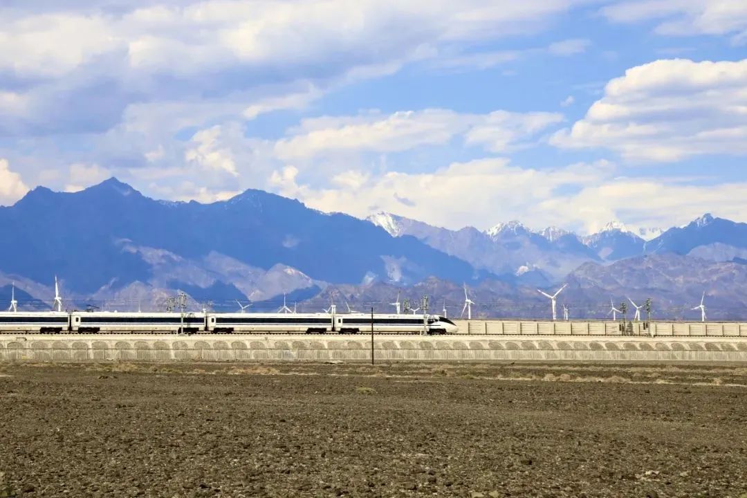 坐火车即刻出发,武汉→冰川 坐火车即刻出发,武汉→冰川