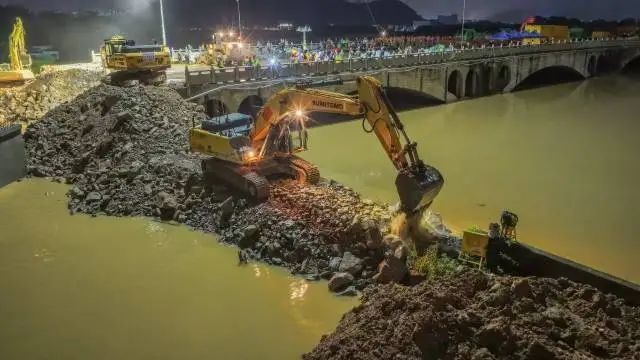 惠州惠阳淡水河决堤?官方辟谣:是强降雨导致漫堤,已连夜合龙 惠州惠阳淡水河决堤?官方辟谣:是强降雨导致漫堤,已连夜合龙