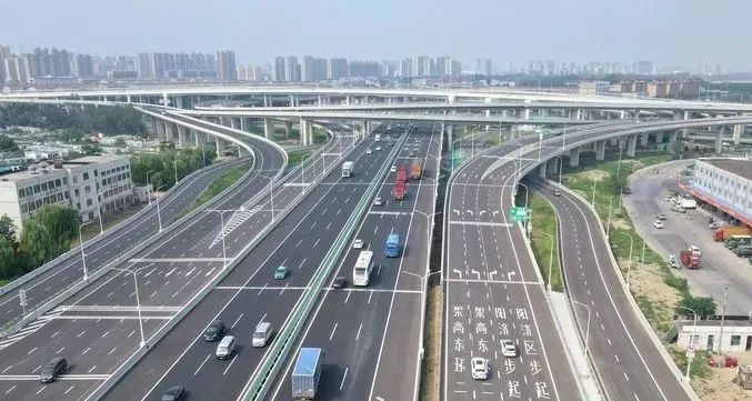 济南新建零点枢纽互通立交全面恢复通车