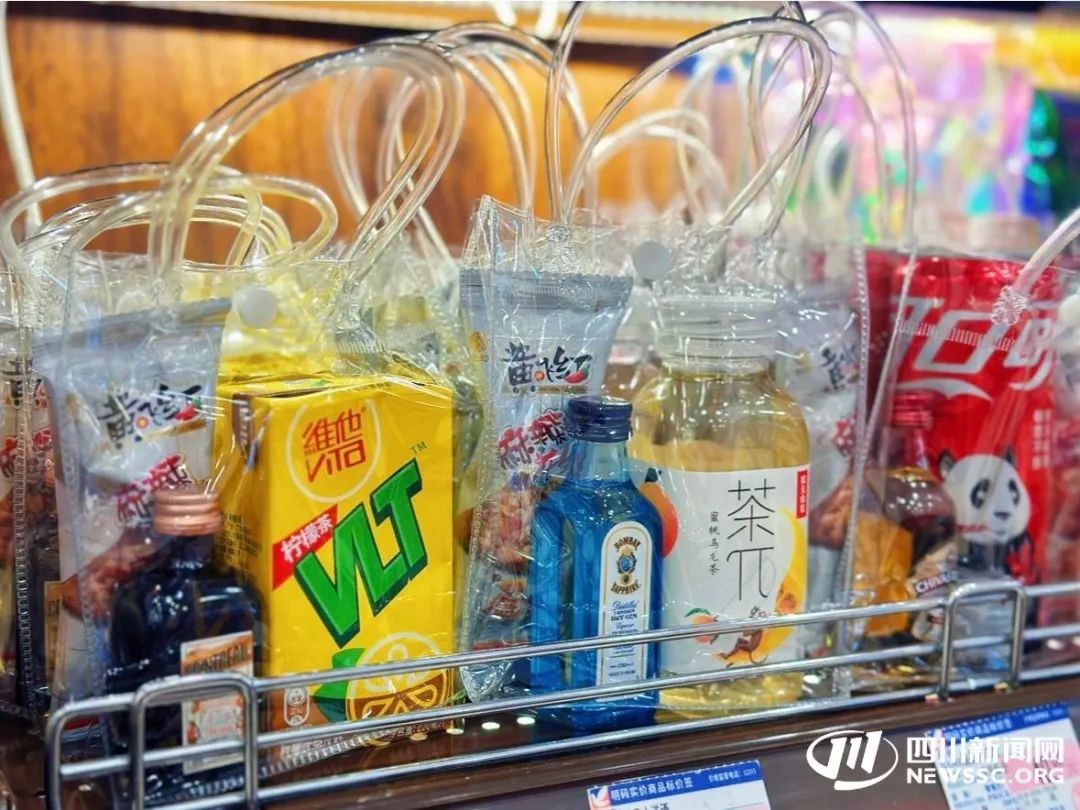 “晚安酒”掀起睡前微醺风 医生：并不是真正的助眠良方