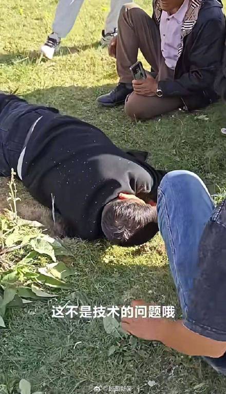 被土拨鼠叼走车钥匙游客感谢村民:“挺热心肠” 被土拨鼠叼走车钥匙游客感谢村民:“挺热心肠”