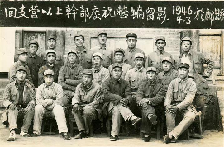 “父亲身上的弹伤，是永不磨灭的勋章”