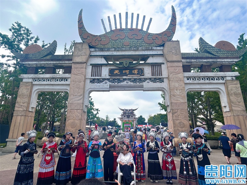 游客量增长五成多！7月以来天河潭景区吸引游客超60万人次