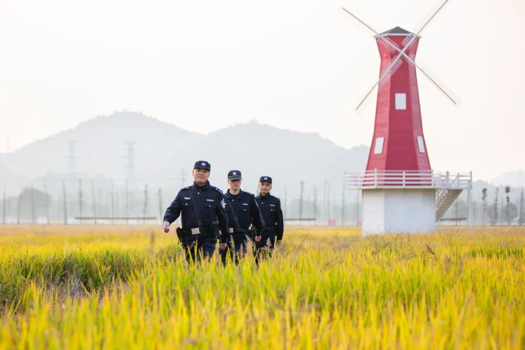 “教科书式”急救！民警“抢”回一条命！