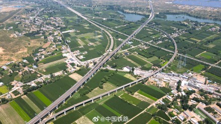 浩吉铁路累计开行列车突破80000列