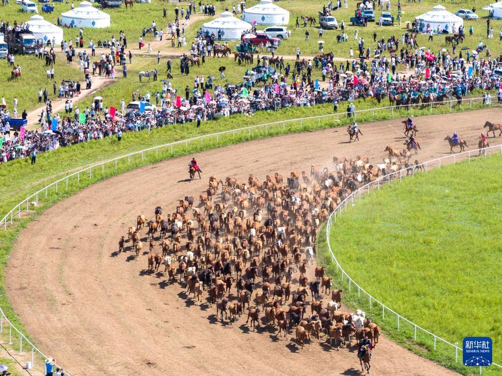 内蒙古扎赉特旗：多彩农牧民那达慕