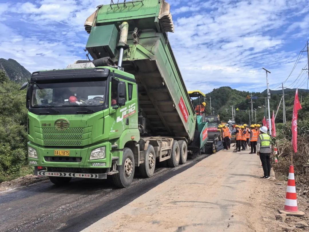 争分夺秒!北京密云区9条水毁公路全面提升通行能力 争分夺秒!北京密云区9条水毁公路全面提升通行能力