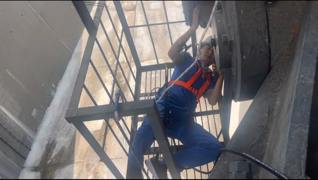 1400倍的惊心数据！他们冒雨测出的数字，成了密云水库泄流的"定心丸"