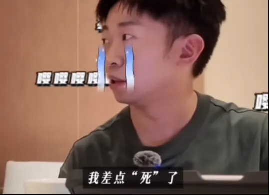 “窒息大概3秒”，知名男演员这一吃药动作险酿大祸！医生提醒