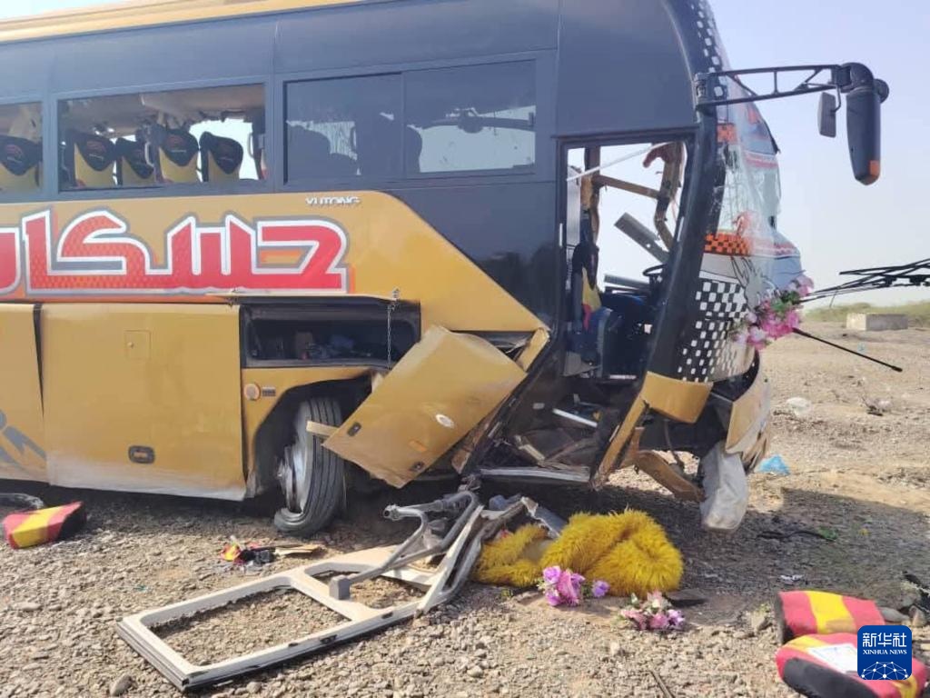 苏丹东部发生交通事故致13人死亡