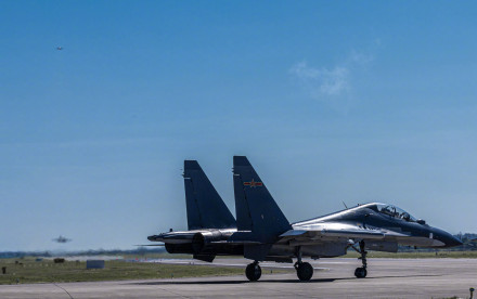 升空！看空军战机砺剑苍穹