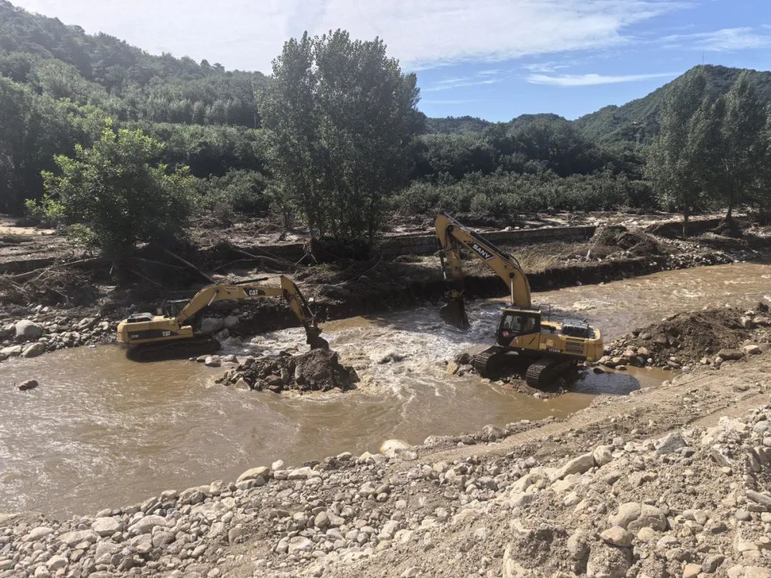 争分夺秒!北京密云区9条水毁公路全面提升通行能力 争分夺秒!北京密云区9条水毁公路全面提升通行能力