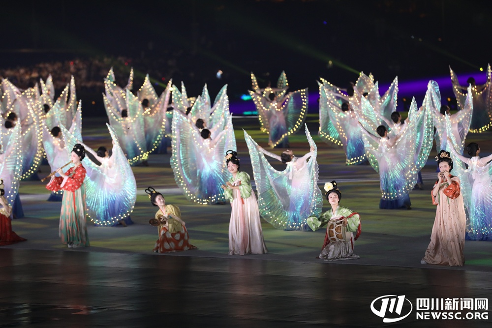 说唱俑、鸽子花、太阳神鸟……成都世运会开幕式里有多少巴蜀文化“彩蛋”？