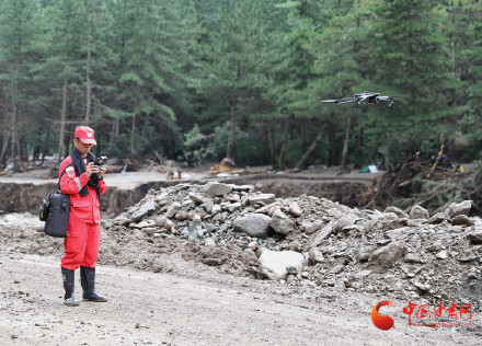 现场报道|甘肃榆中山洪灾害救援正在进行 多部门协同全力安置受灾群众恢复保障 现场报道|甘肃榆中山洪灾害救援正在进行 多部门协同全力安置受灾群众恢复保障