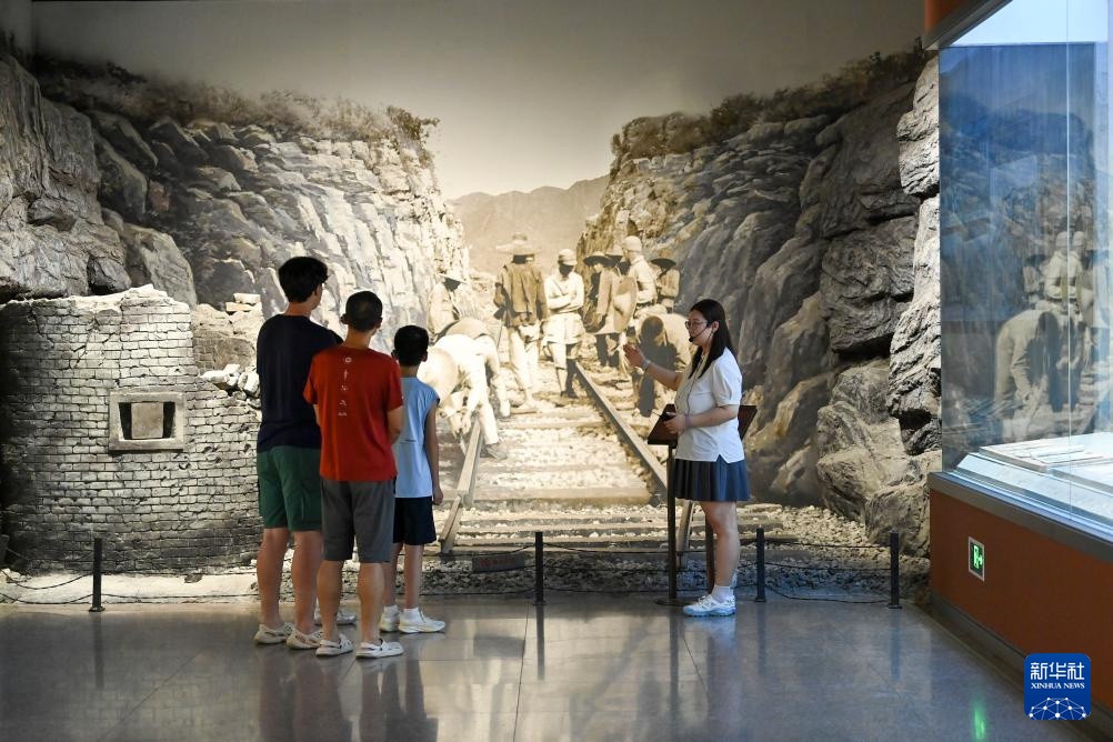 “00后”讲解员甄睿：将红色故事讲给更多人听