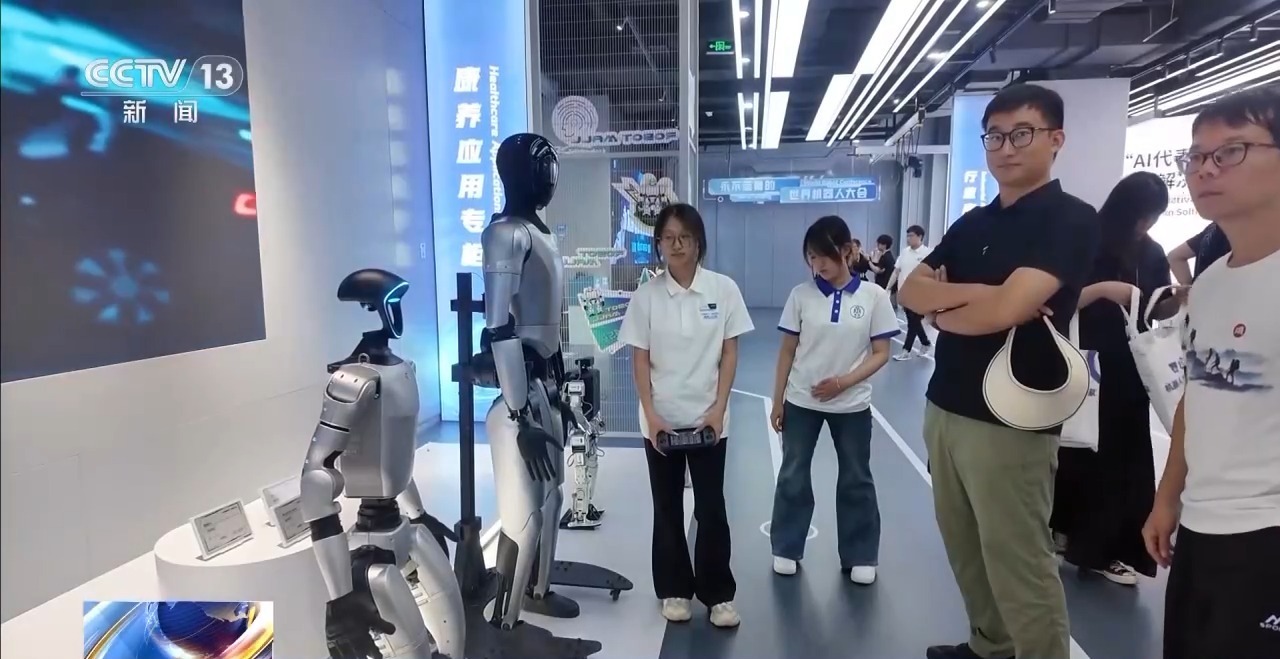 全球首家机器人4S店开张!和汽车4S店有什么不同? 全球首家机器人4S店开张!和汽车4S店有什么不同?