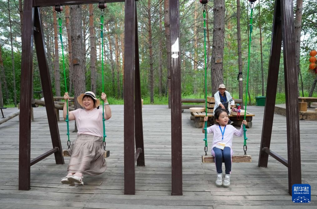 “神州北极”漠河“找北”避暑游火热 “神州北极”漠河“找北”避暑游火热