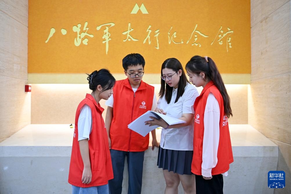 “00后”讲解员甄睿：将红色故事讲给更多人听