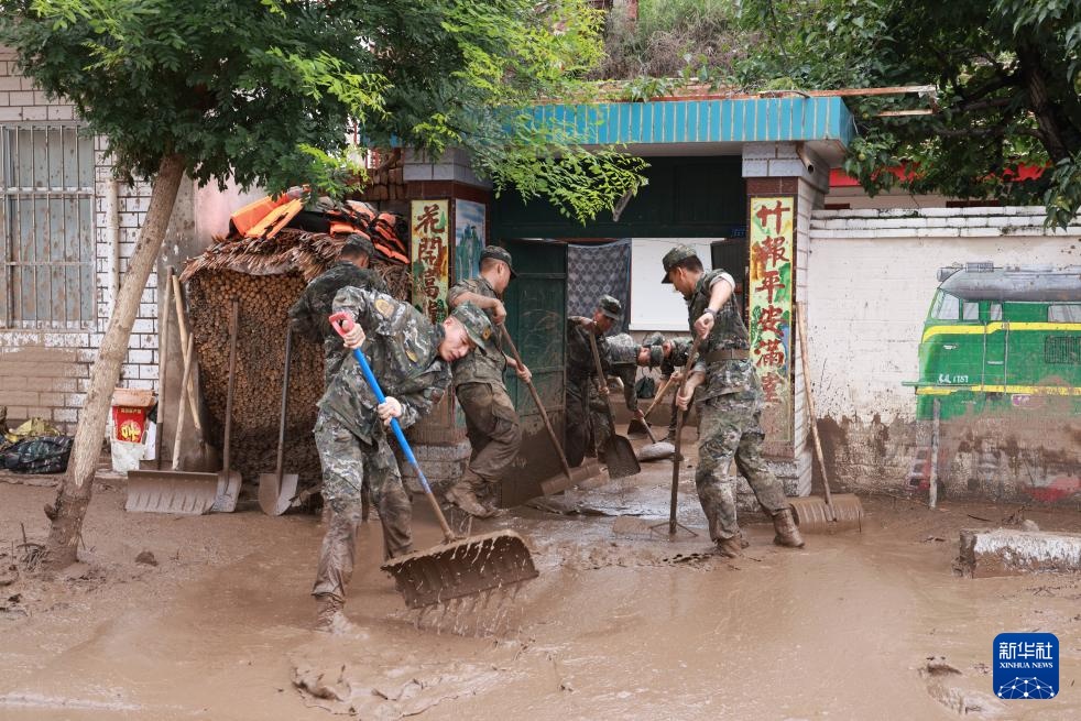 甘肃榆中强降雨引发山洪灾害 现场救援进行中