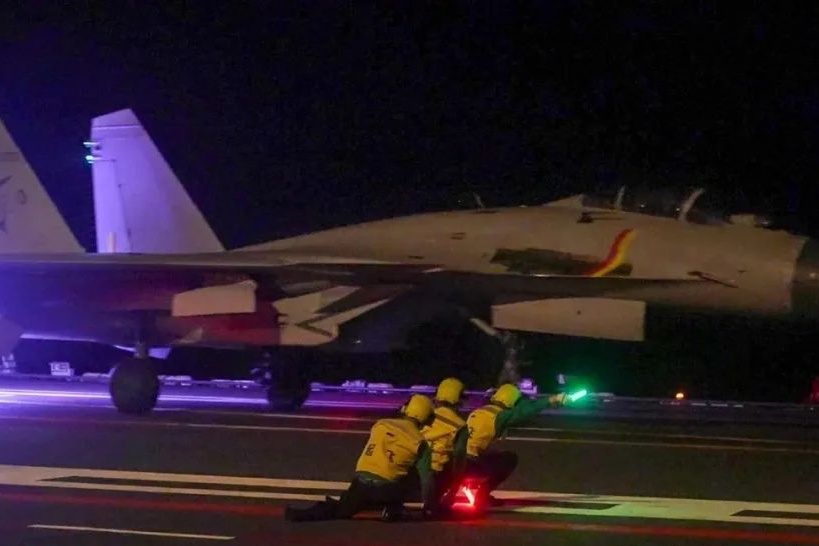 海空砺剑！直击舰载机海上实战化训练