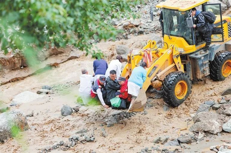 “危难时刻，他们来了”——榆中县山洪灾害救援现场速写