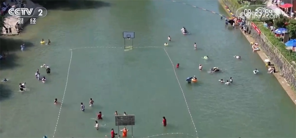 入境游、美食游、赛事游释放夏日消费活力 暑期经济“热”力全开