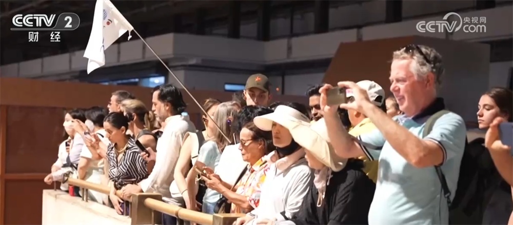 免签“朋友圈”不断扩容 入境“流量”不断转化为拉动经济增长消费“留量”