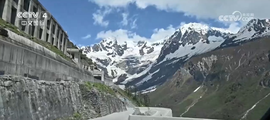 跨越60年 雪域新画卷 | 跨越千年隔绝 墨脱公路让“高原孤岛”变身美丽边城
