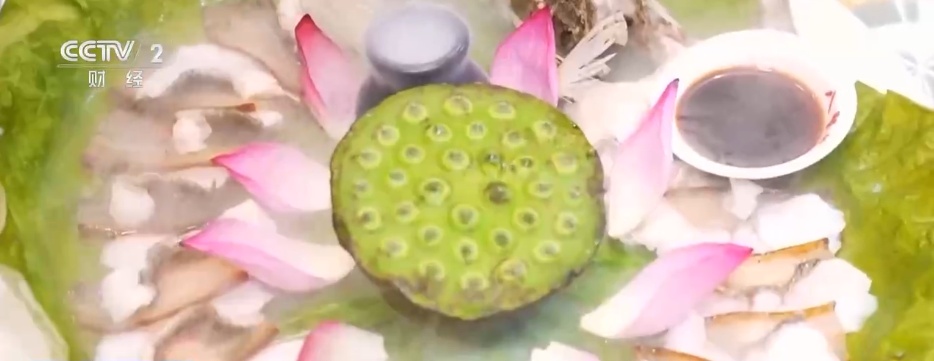 外国游客解锁“小众游”“定制游”新体验 沉浸式感受“大美中国”魅力