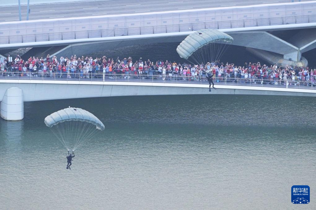 新加坡举行国庆庆典