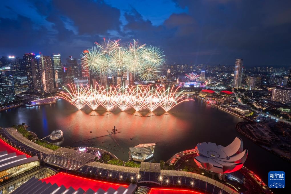 新加坡举行国庆庆典