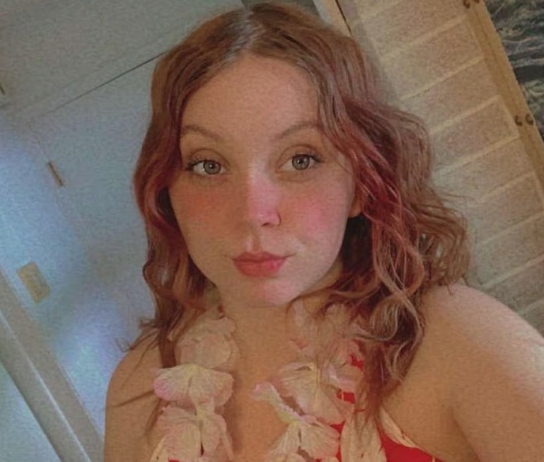 美国年轻妈妈每天吸300口电子烟，检查发现肺部有电子烟油