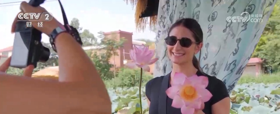 外国游客解锁“小众游”“定制游”新体验 沉浸式感受“大美中国”魅力