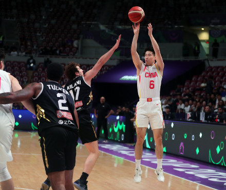 中国男篮亚洲杯小组赛三连胜收官