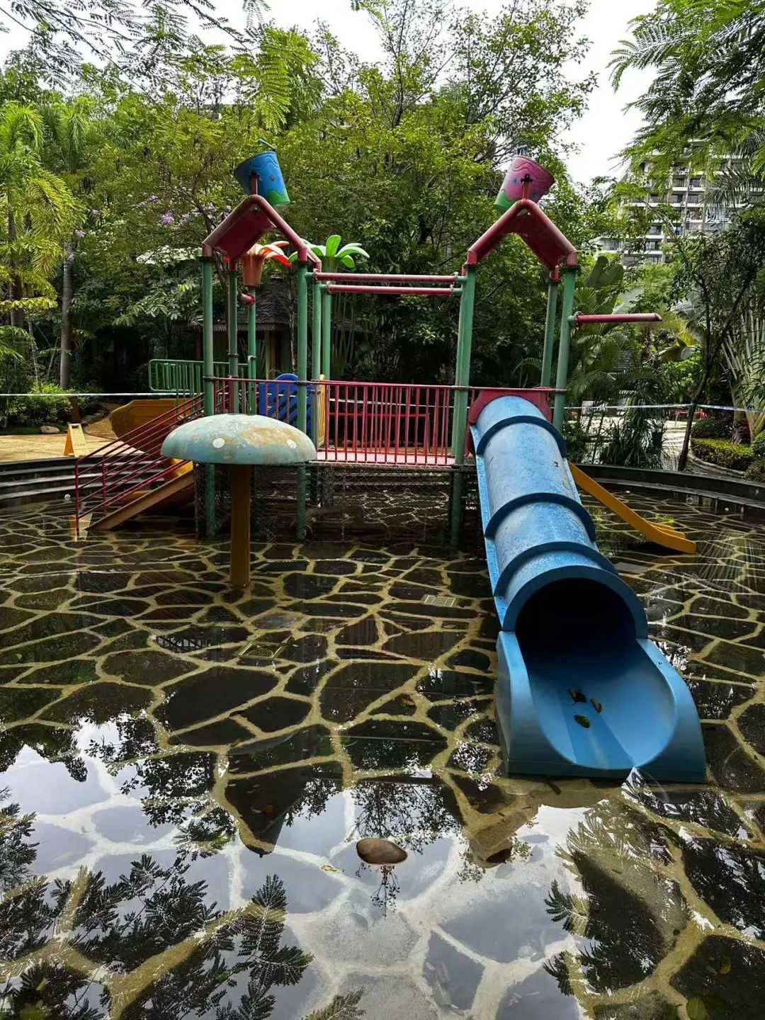 痛惜，6岁女童殒命水乐园！14分钟绝望救援，竟是因为这个原因！