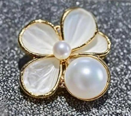 花199买项链 戴久了被确诊首饰性皮炎