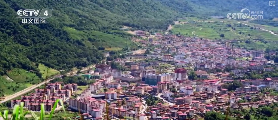 “公路一通天地宽”！墨脱新生代用互联网思维重写这片土地故事