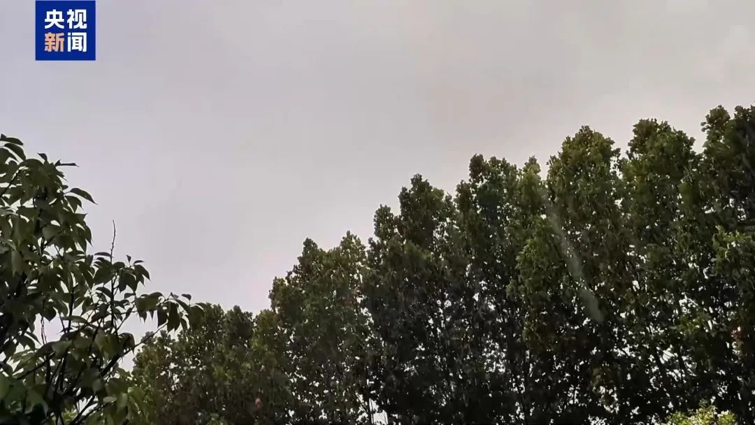 继续发布强对流天气蓝色预警！河北这些地方要警惕→