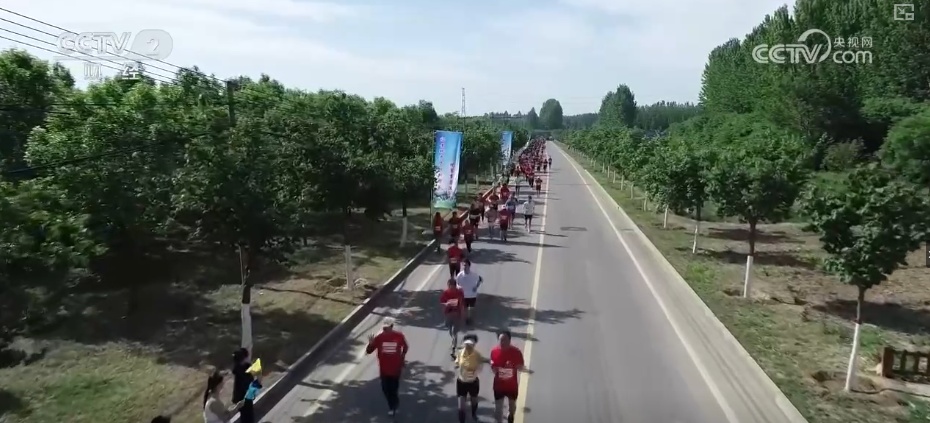 聚人气、消费旺！“城市夜宴”“票根经济”“赛事经济”激活夏日经济澎湃活力