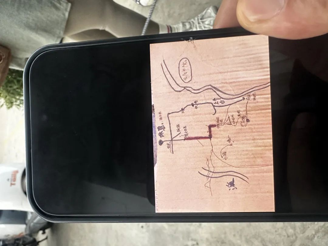 8岁男孩苍山失联3天，进展：400余人昼夜搜救，“发现孩子个人物品”说法不实