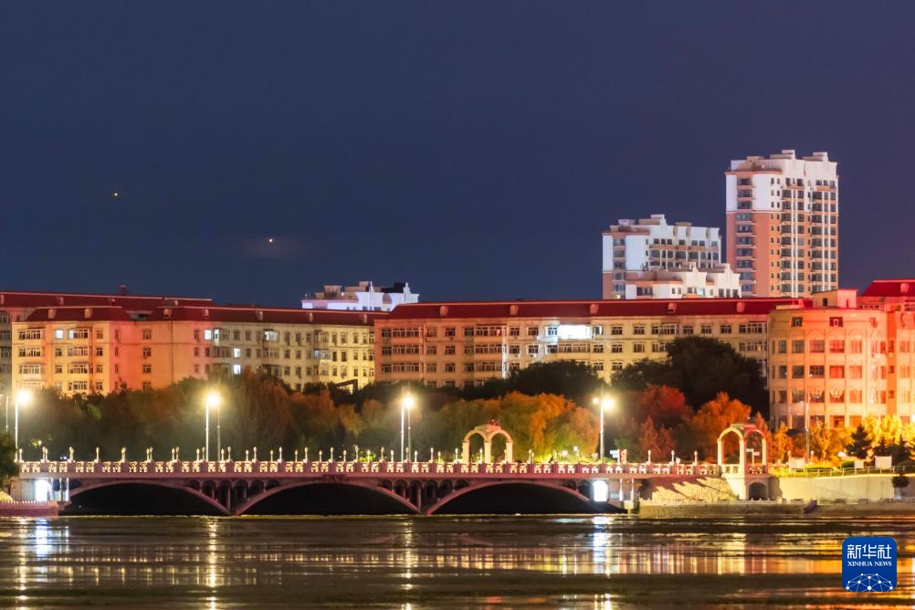 星空相册｜金星、木星“结伴”游天宇