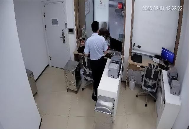 财务被骗走U盾！500万即将转给骗子那一刻，日照警方闪电截停！