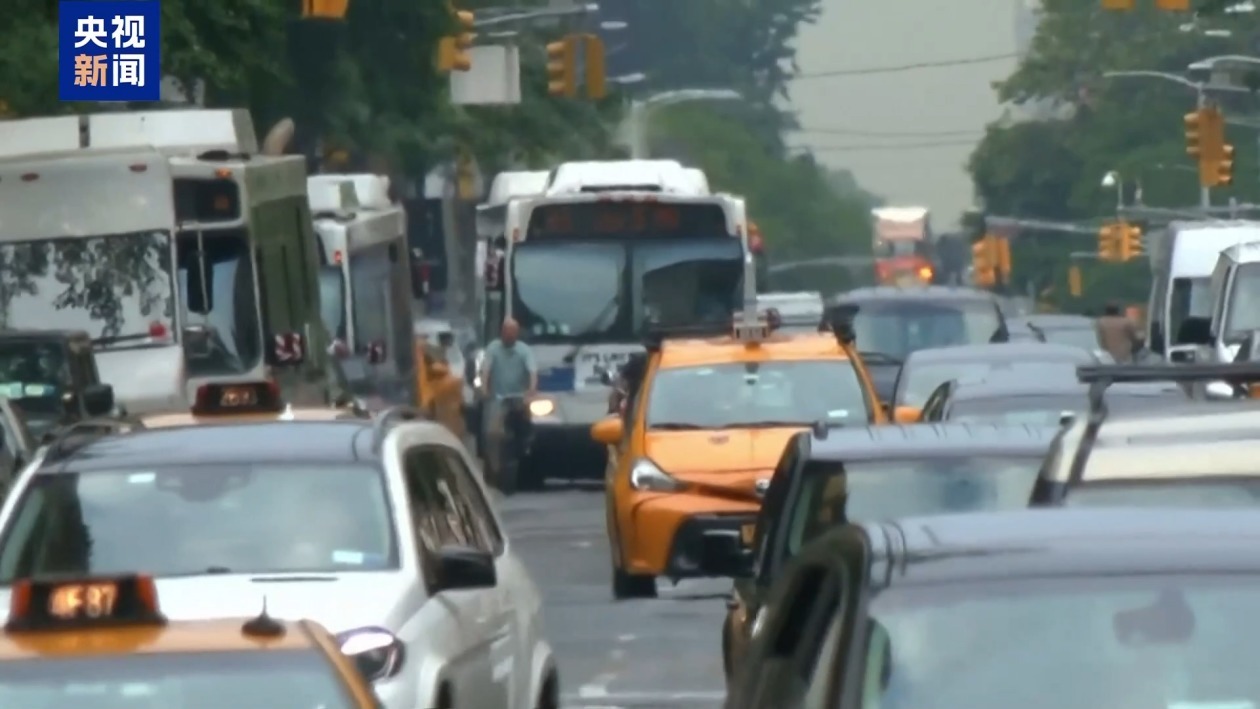 美政府这一举措让美民众觉得：背离共识 外界看美国就像看傻子