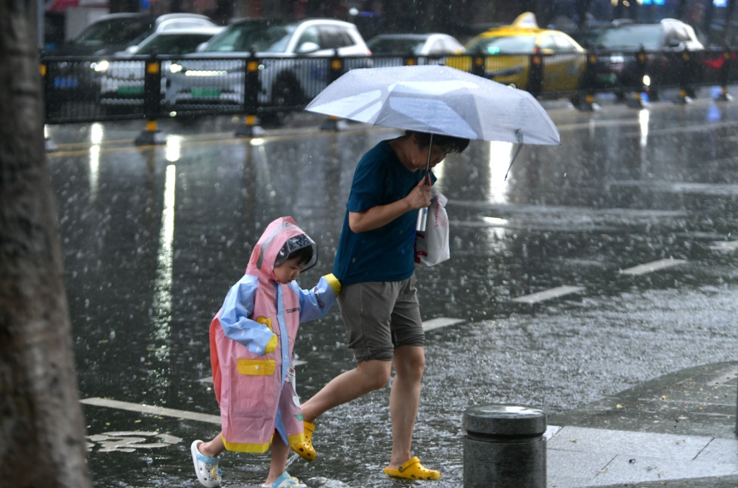 大雨，局部暴雨！台风“杨柳”或二次登陆广东一带，周四起影响广州