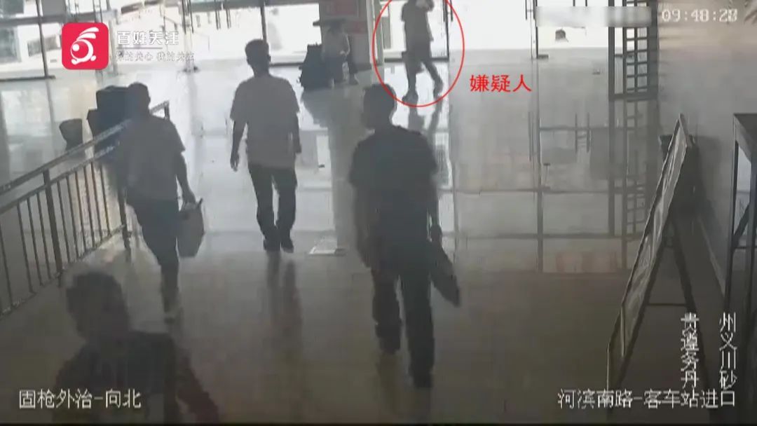 现实版“掩耳盗铃”？男子入室盗窃发现监控，接下来的举动让人意想不到
