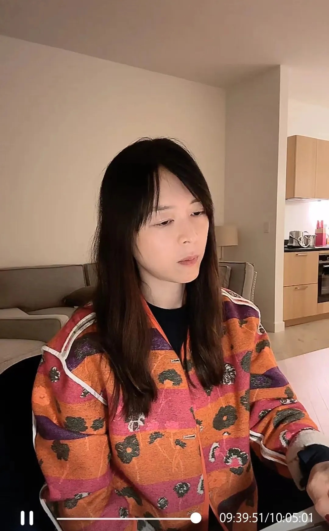 演员张静初官宣研究生毕业:过去的两年很苦也很好玩儿,此前曾直播学习火上热搜 演员张静初官宣研究生毕业:过去的两年很苦也很好玩儿,此前曾直播学习火上热搜