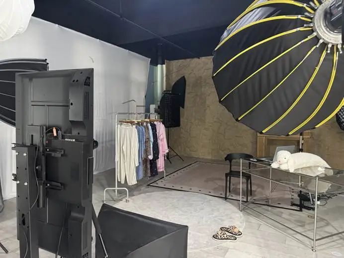 知名国货遭疯狂仿冒!500元“野兽派”香薰成本仅20元,“蜂花”发货地也造假 知名国货遭疯狂仿冒!500元“野兽派”香薰成本仅20元,“蜂花”发货地也造假