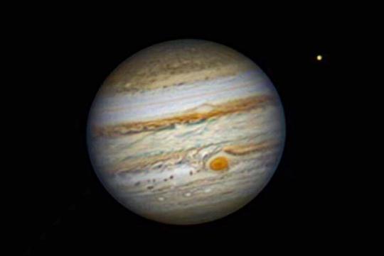 8月12日凌晨金星木星相聚争辉,全国都可看到 8月12日凌晨金星木星相聚争辉,全国都可看到