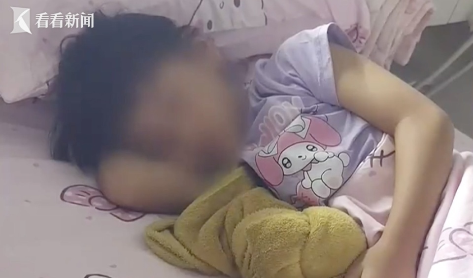 7岁女童遗体解剖后，部分器官离奇消失！伤心母亲再度崩溃，当地介入调查
