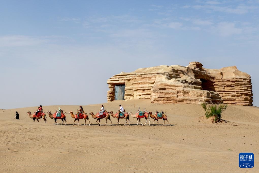 新疆阿拉尔：打造“沙漠之门”旅游新名片